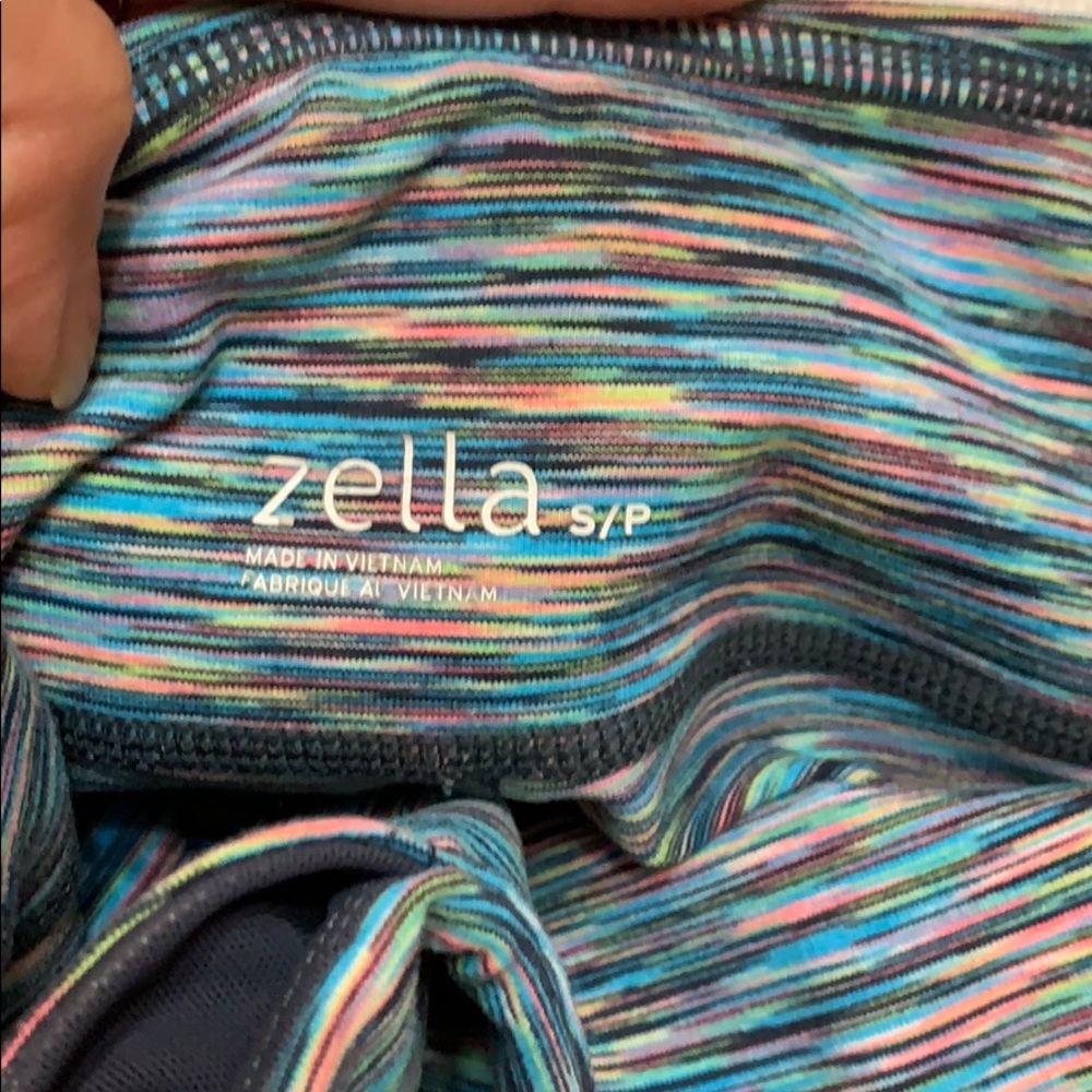 Zella Capris - image 6